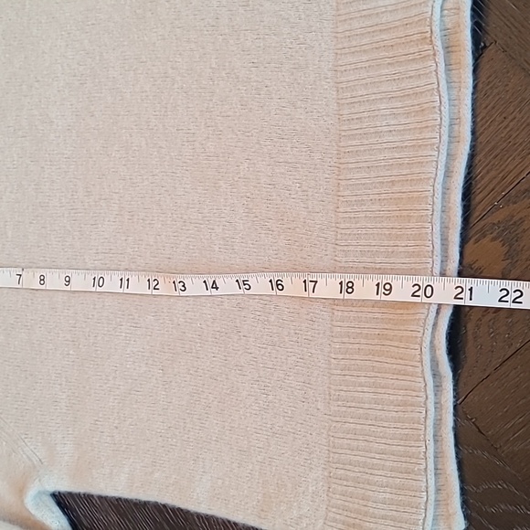 Jenni Kayne Everyday Sweater - Picture 12 of 13